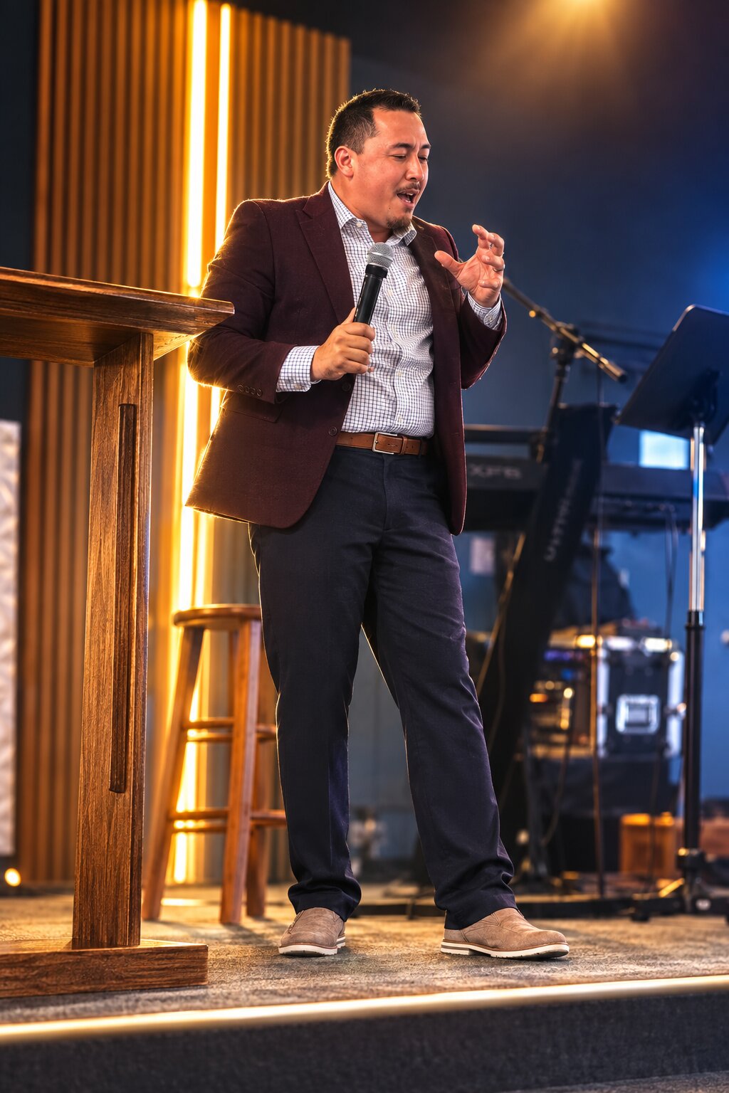 Carlos Figueroa preaching